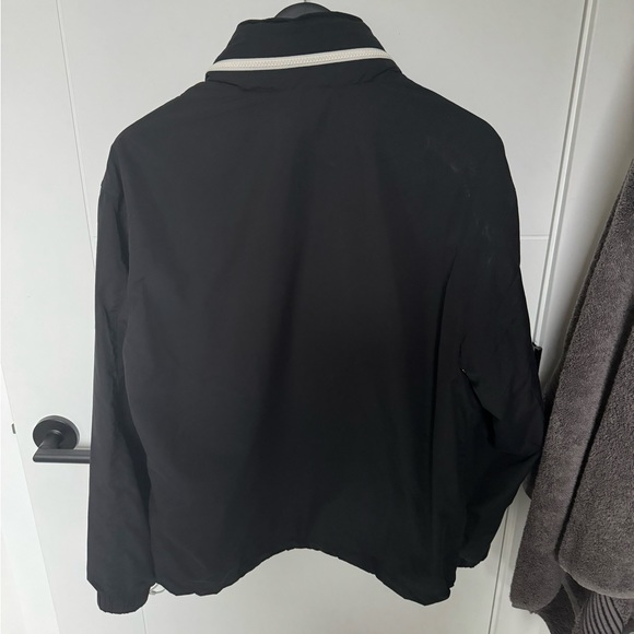 Lacoste Zip Up 💨 🌧️ Jacket (size men’s small, fits like a men’s medium ) - Picture 3 of 10